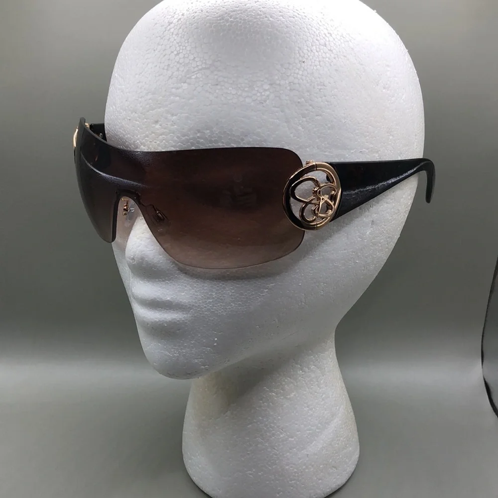 Bundle 8 trendy funky fun casual to festival sunglasses lot variety of brands.